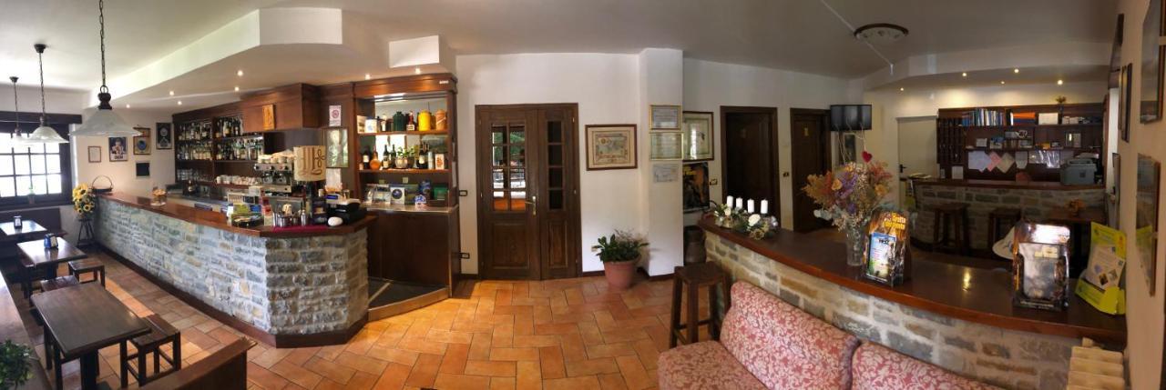 Albergo Bertocchi Collagna Экстерьер фото
